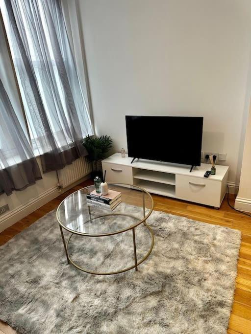 Amazing 2Bed2Bath Edgeware Apartman London Kültér fotó